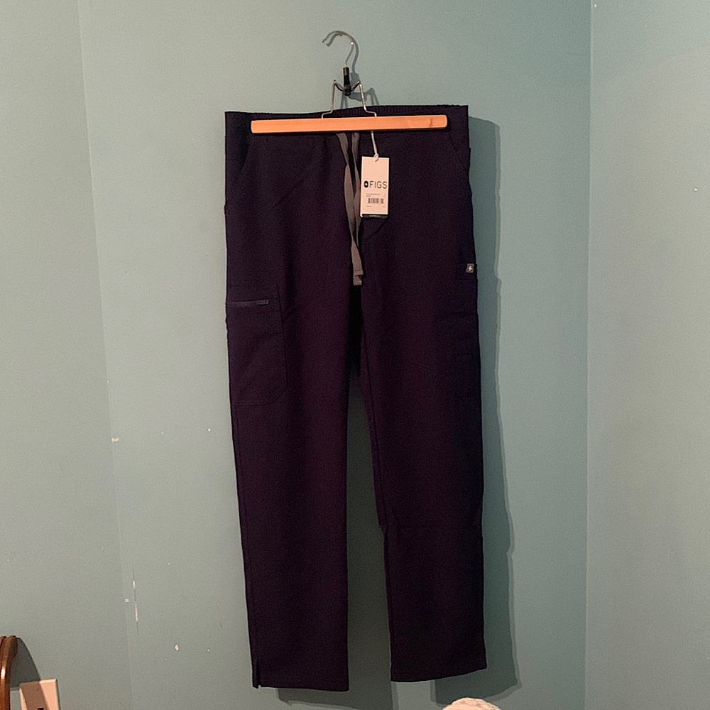 FIGS • Navy • Yola Skinny Scrub Pants • Small • Petite •